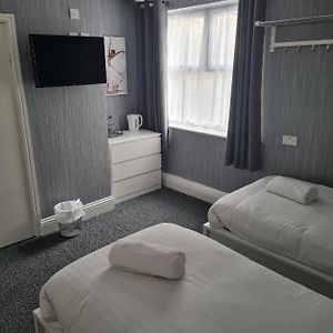 Zimmer mit zwei Einzelbetten